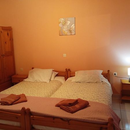 Mylonas Rooms Pandokrátor Exterior foto